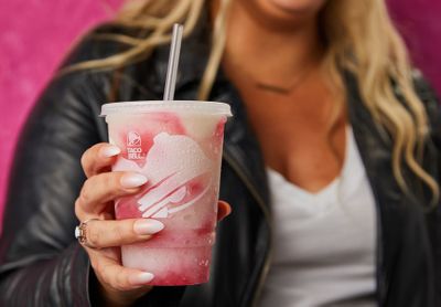 New Sweet and Icy Cold Dragonfruit Freeze Premiers at Taco Bell