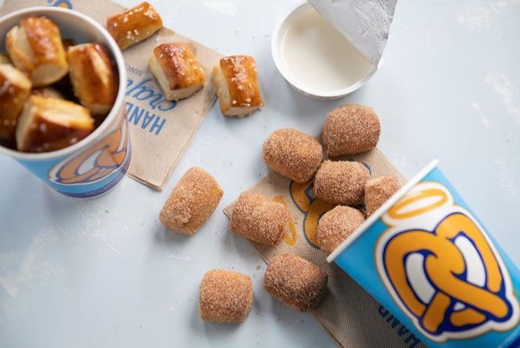 Free Delivery on In-App Orders Over $12 Monday to Friday at Auntie Anne's Through to January 1 Free Delivery on In-App Orders Over $12 Monday to Friday at Auntie Anne's Through to January 1