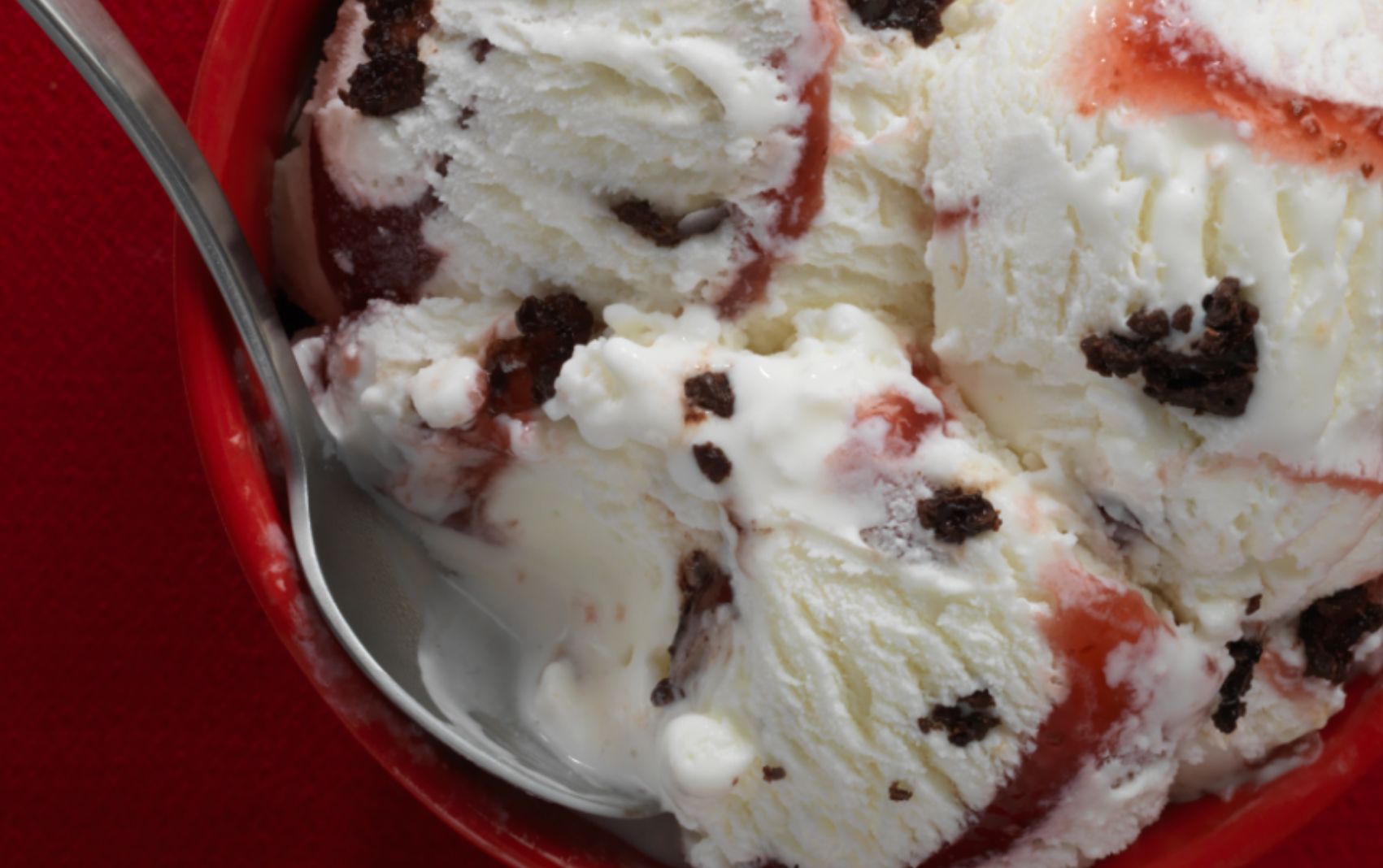 Baskin-Robbins Introduces their New Holiday Ice Cream Flavor, Winter White Chocolate Baskin-Robbins Introduces their New Holiday Ice Cream Flavor, Winter White Chocolate