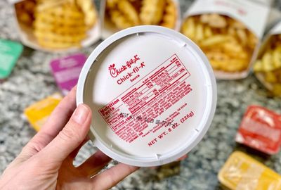 New 8 Ounce Tubs and Bottled Sauces Arrive at Chick-fil-A 