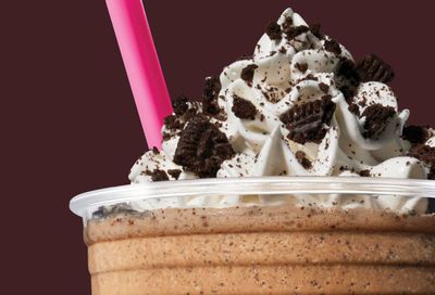 Baskin-Robbins Premiers their New Oreo ’n Cold Brew Blast