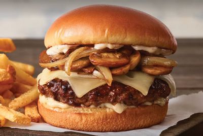 Applebee’s Premiers their Brand New Bourbon Street Mushroom Swiss Burger