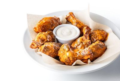 Denny's: New Bone-In Wings at Denny’s
